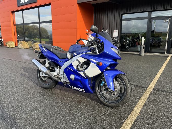 YAMAHA YZF 600 R THUNDERCAT 4