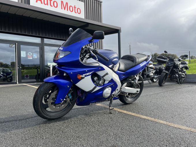 YAMAHA YZF 600 R THUNDERCAT 4