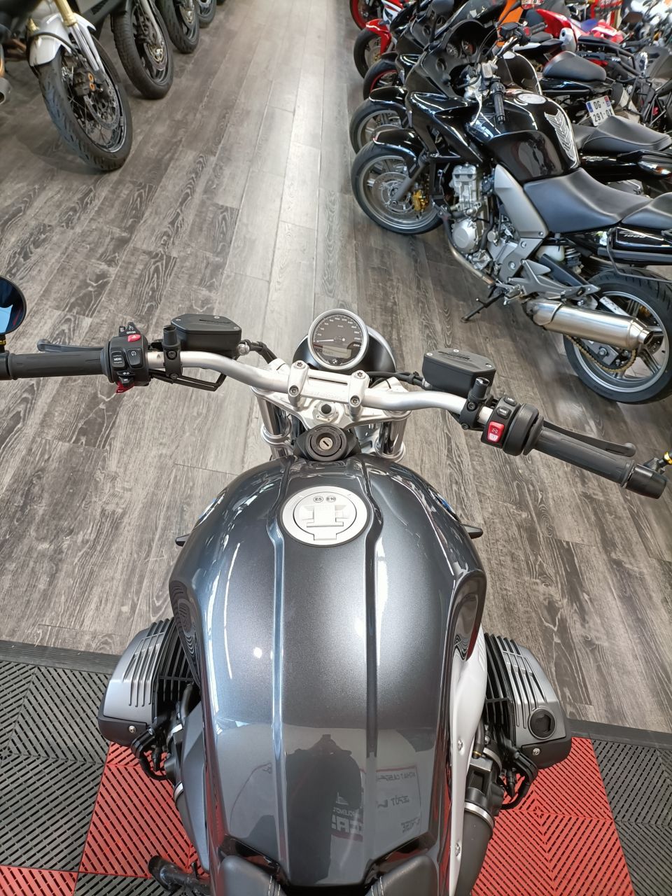BMW R NineT PURE 4