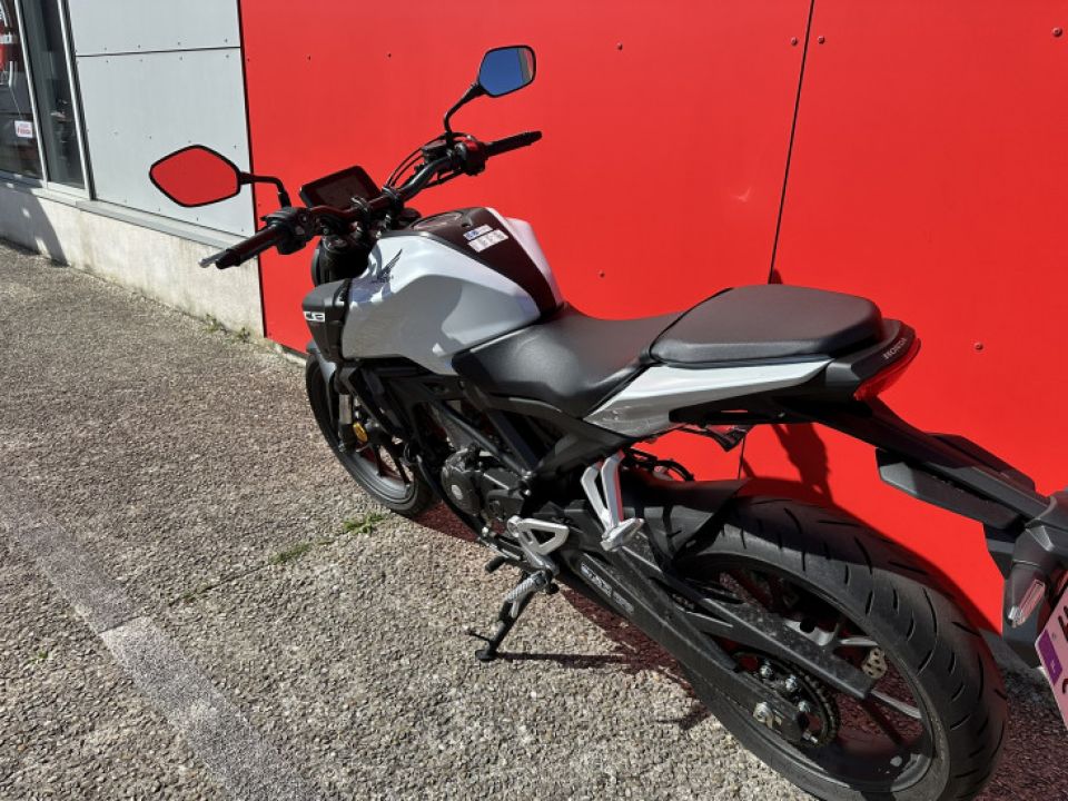 HONDA CB 125 R 4