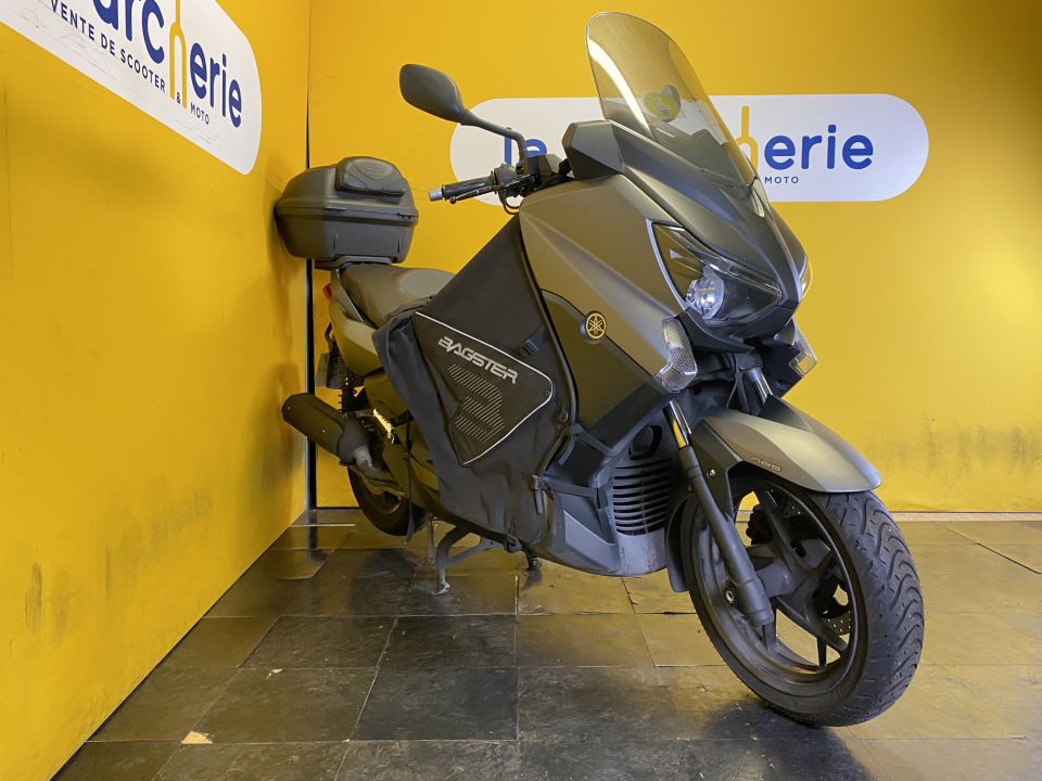 YAMAHA X-MAX 125 4