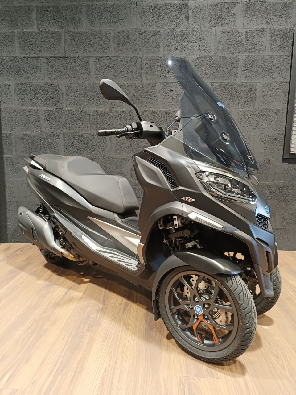 PIAGGIO MP3 530 HPE EXCLUSIVE 4
