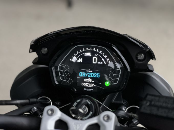TRIUMPH STREET TRIPLE 765 R 4