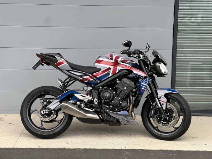 TRIUMPH STREET TRIPLE 765 R 4