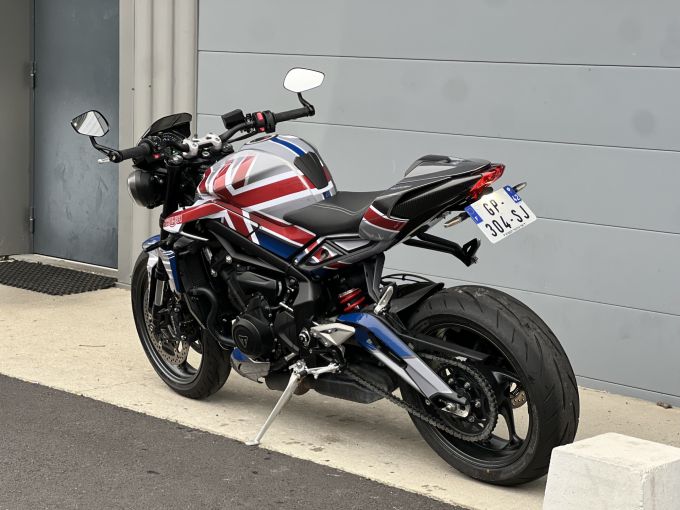 TRIUMPH STREET TRIPLE 765 R 4