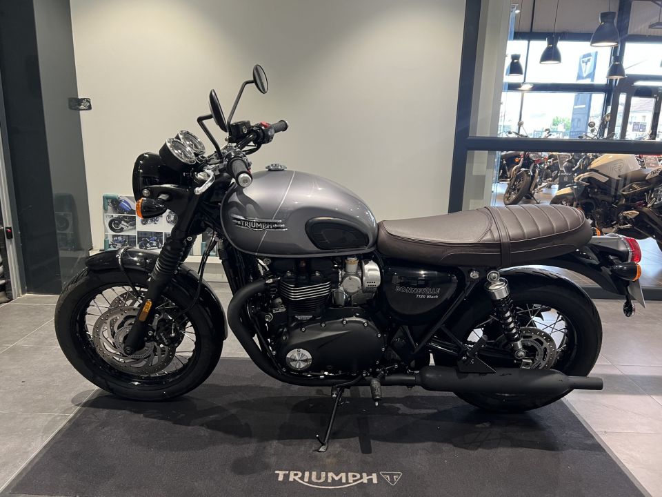 TRIUMPH Bonneville T120 Black 4