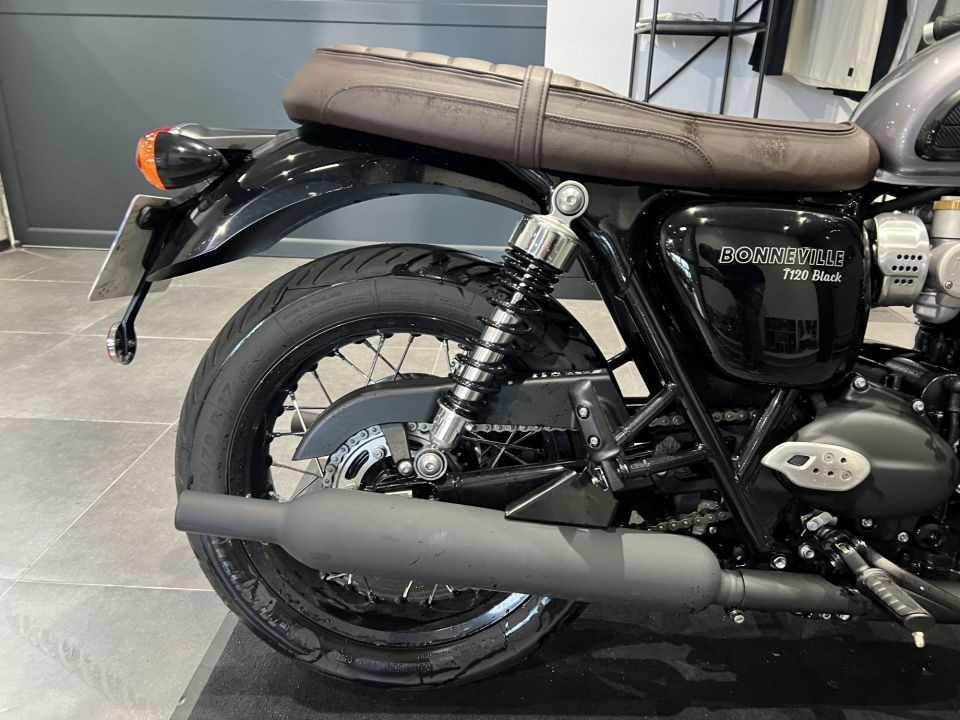 TRIUMPH Bonneville T120 Black 4