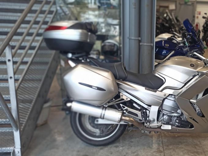YAMAHA FJR 1300 4