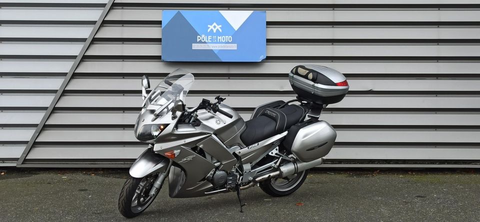 YAMAHA FJR 1300 4