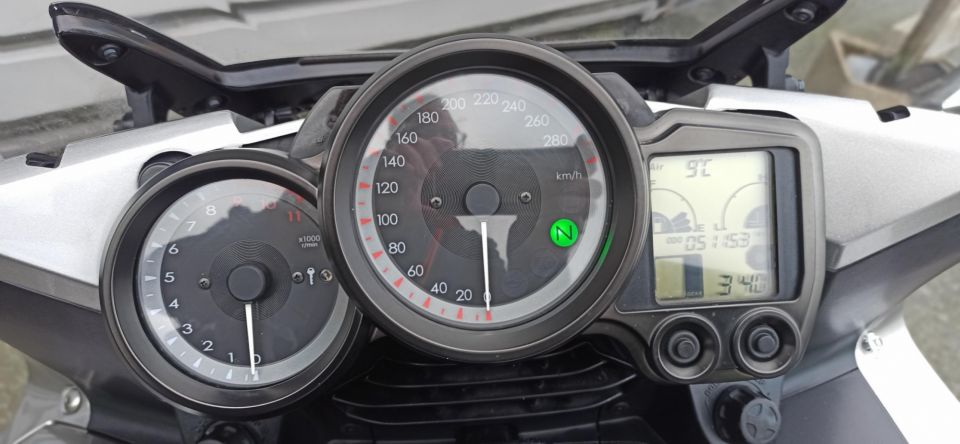 YAMAHA FJR 1300 4