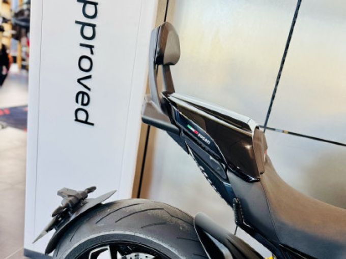 DUCATI DIAVEL V4 4