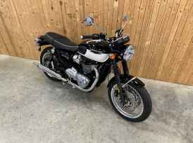 TRIUMPH BONNEVILLE T120 - 2025