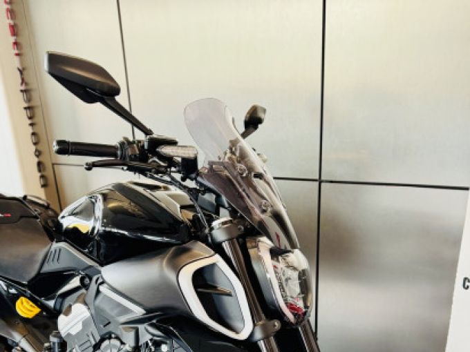 DUCATI DIAVEL V4 4