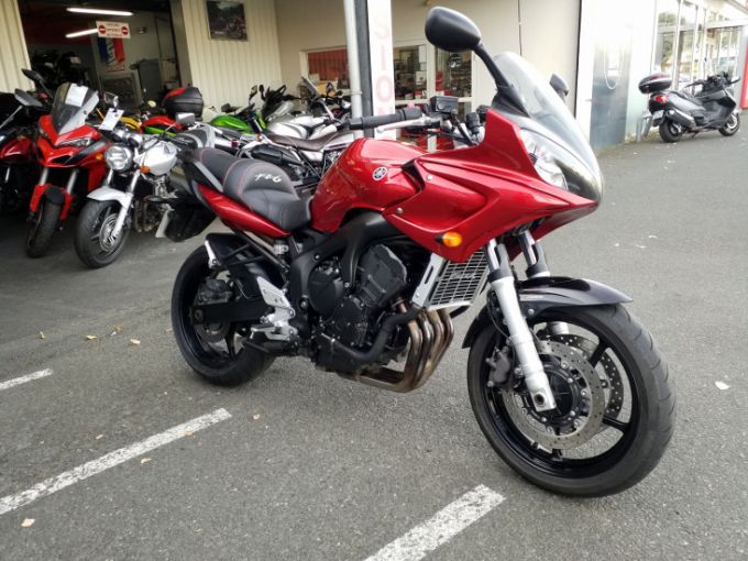 YAMAHA FZ6 FAZER 600 4