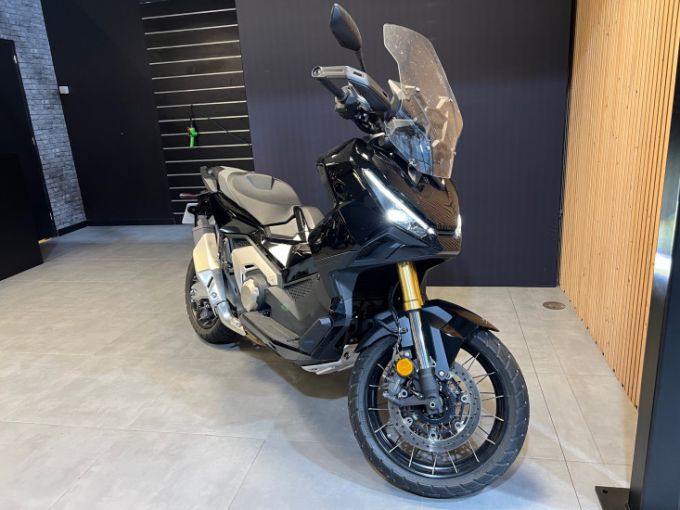 HONDA X-ADV 750 4