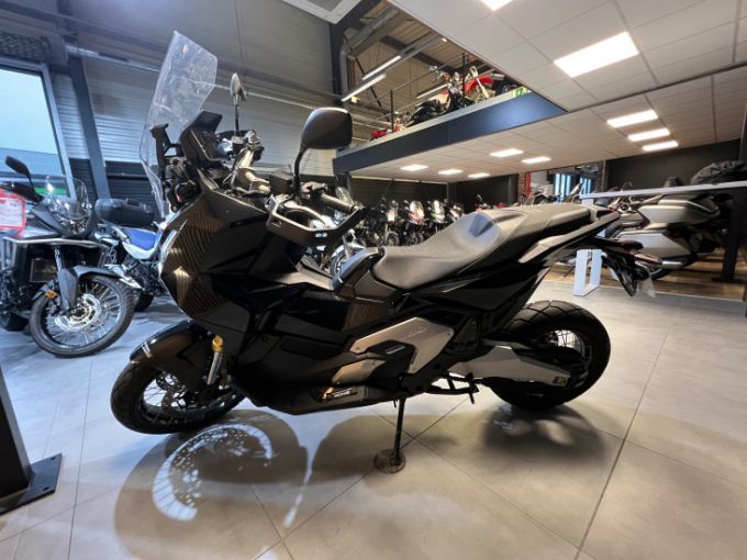 HONDA X-ADV 750 4