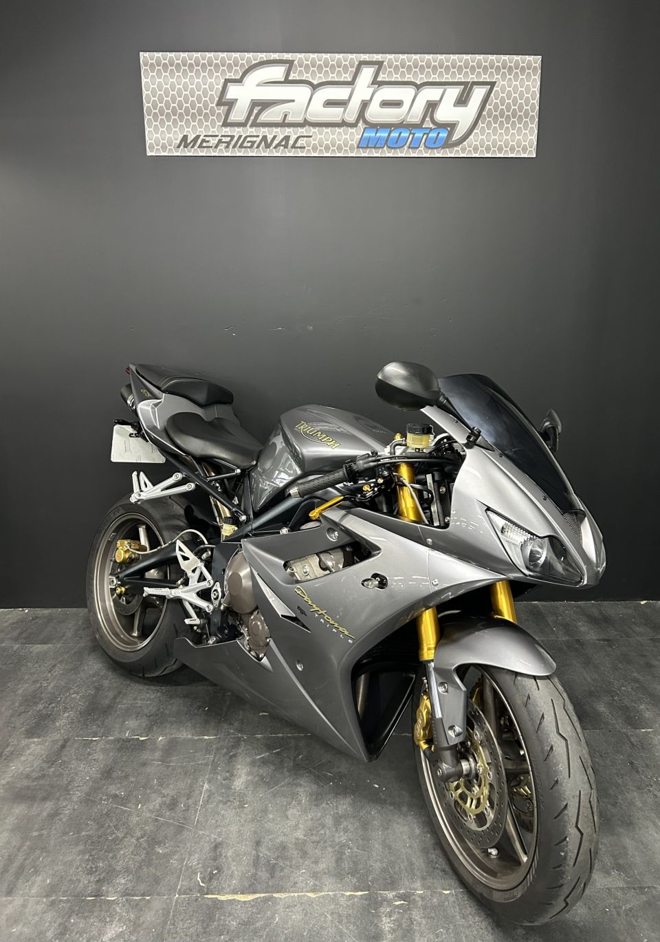TRIUMPH DAYTONA 675 4