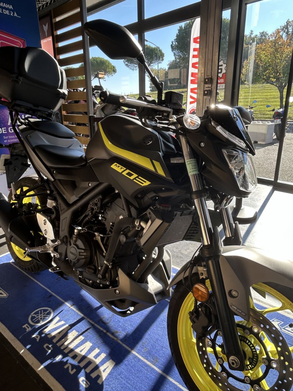 YAMAHA MT-03 4