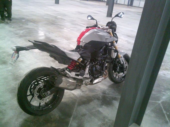 BMW F 900R 4