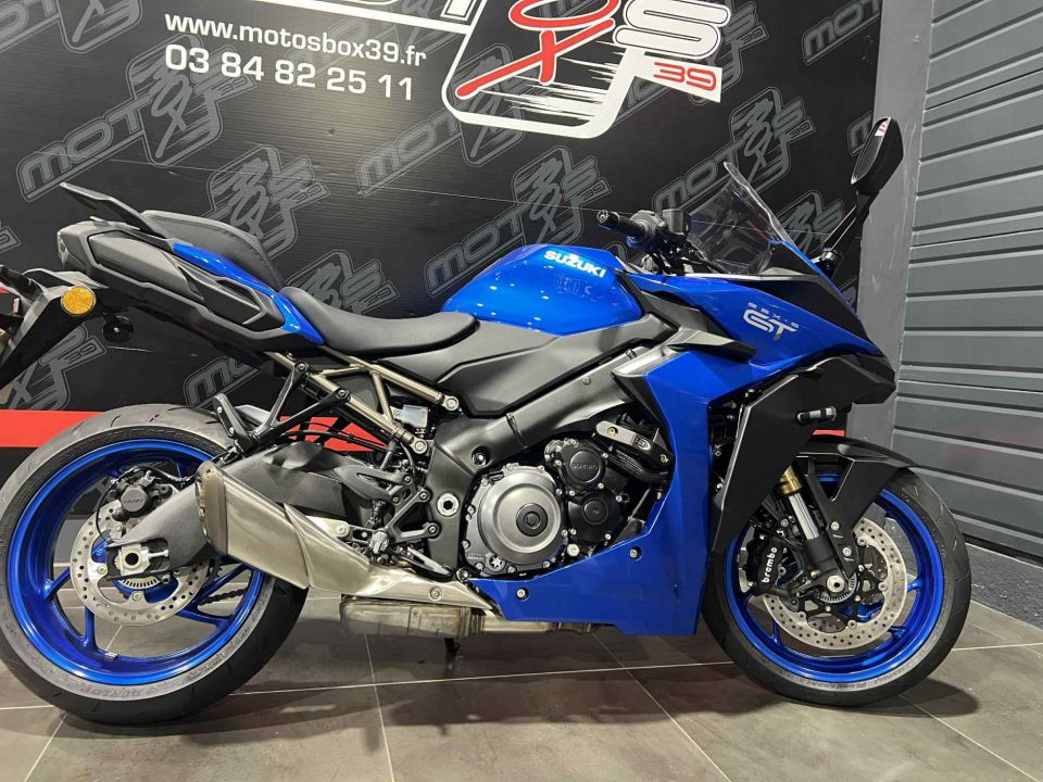 SUZUKI GSX-S 1000 GT 4