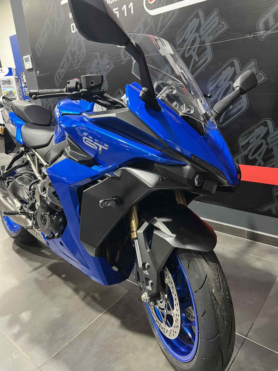 SUZUKI GSX-S 1000 GT 4