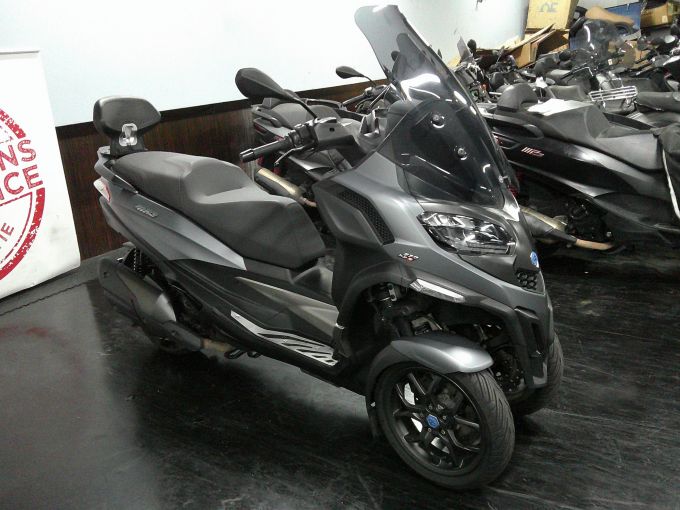 PIAGGIO MP3 530 HPE EXCLUSIVE 4