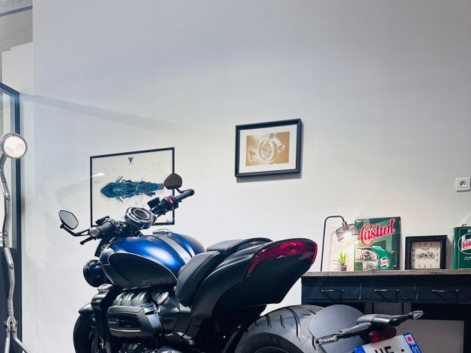 TRIUMPH ROCKET 3 R STORM 4