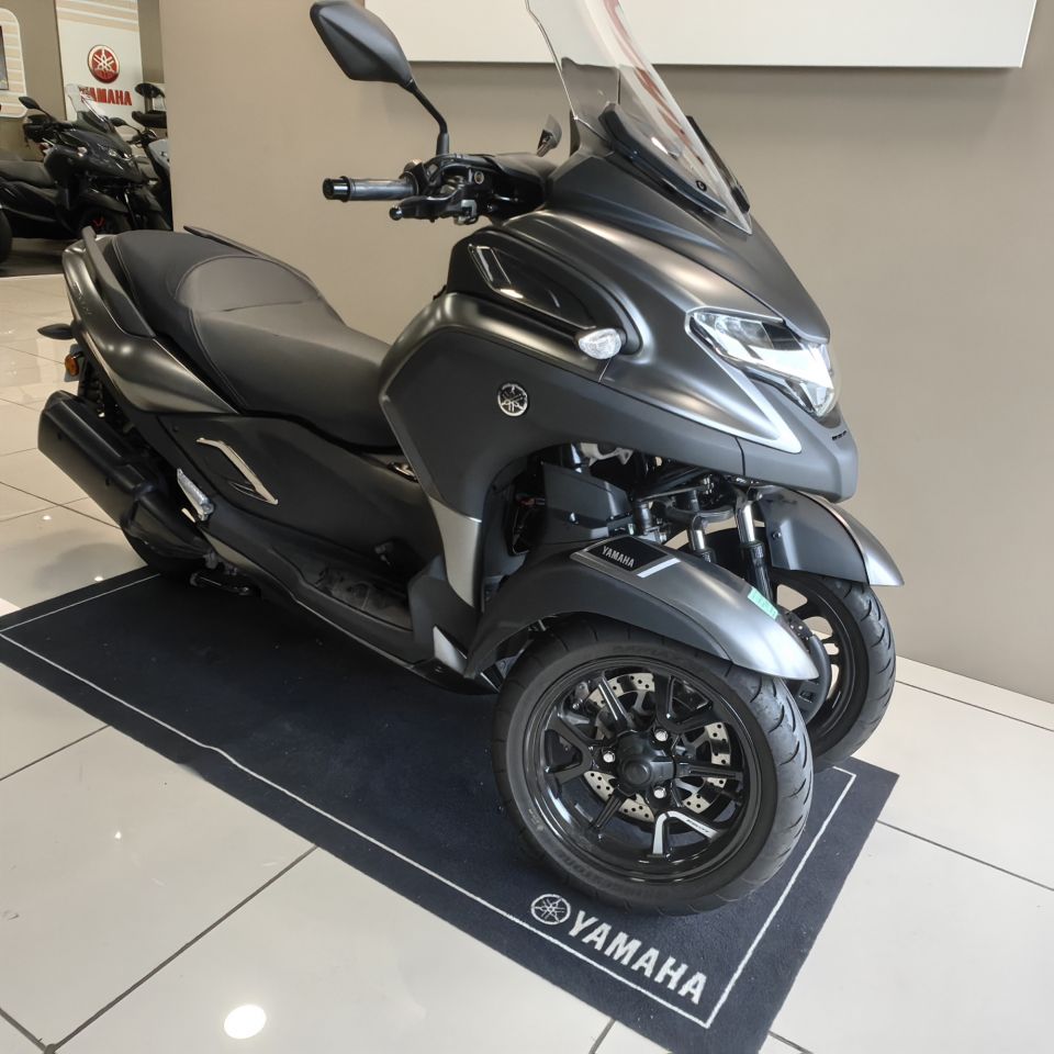 YAMAHA TRICITY 300 4
