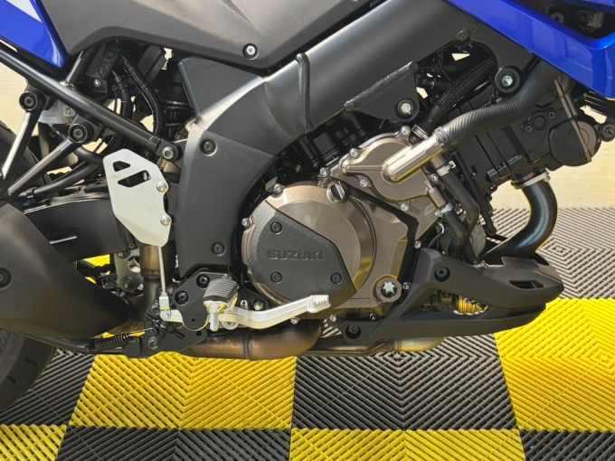 SUZUKI DL V-STROM 1050 4