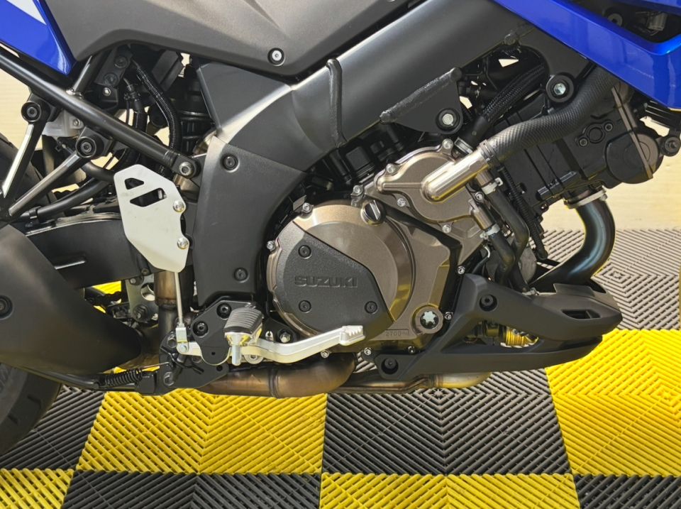 SUZUKI DL V-STROM 1050 4