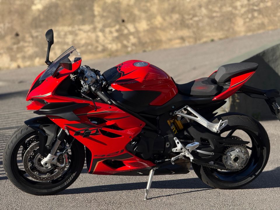 QJ MOTOR SRK 921 RR 4