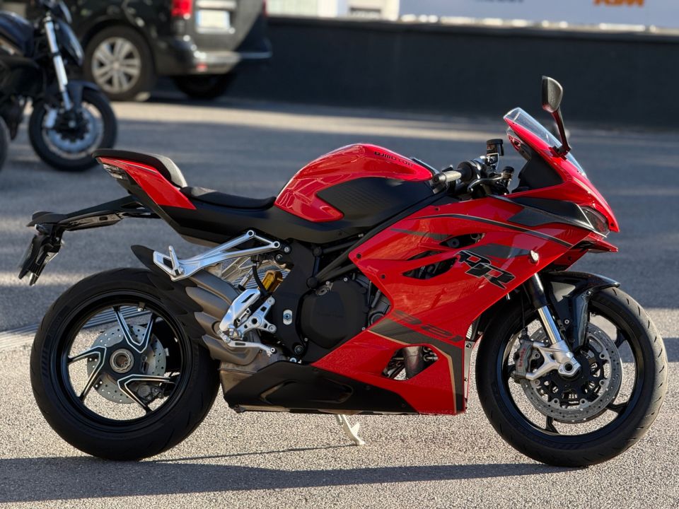 QJ MOTOR SRK 921 RR 4