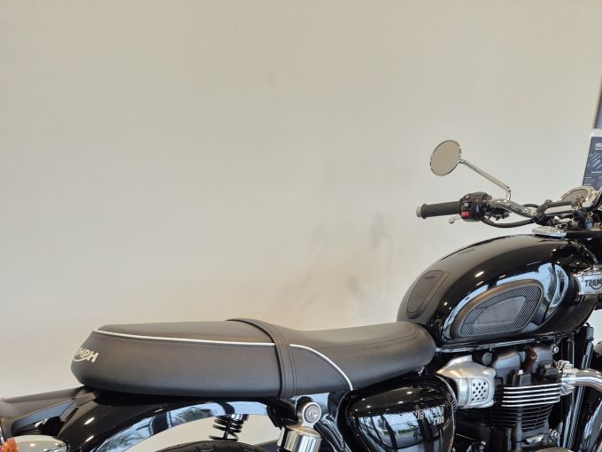 TRIUMPH Bonneville T100 4