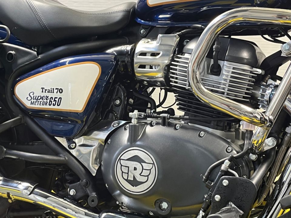 ROYAL ENFIELD SUPER METEOR 650 4