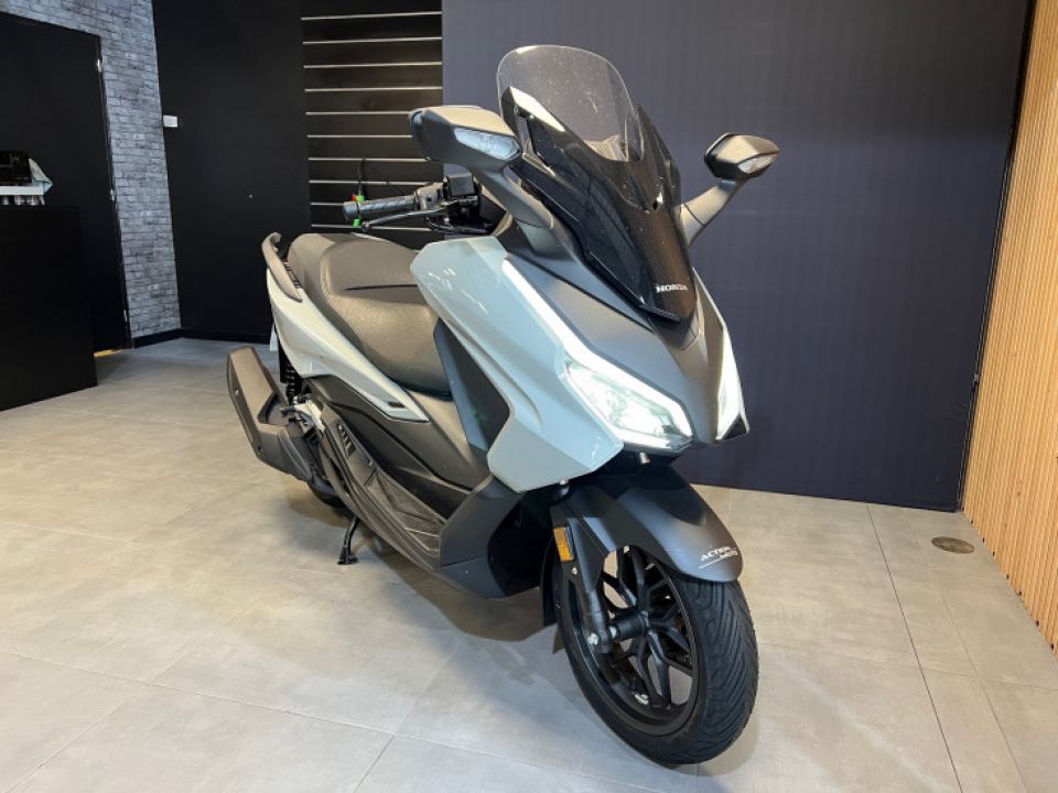 HONDA FORZA 125 ABS 4