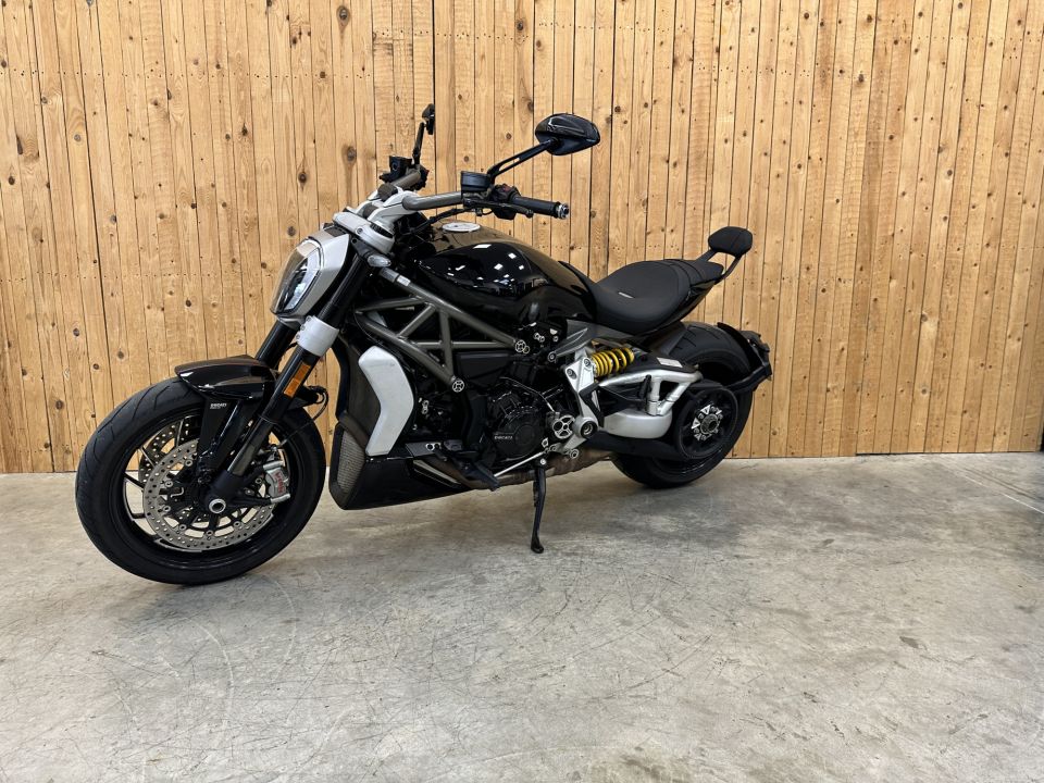 DUCATI X-DIAVEL S 4