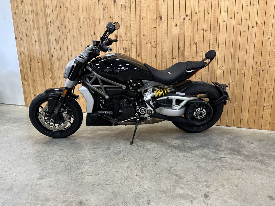 DUCATI X-DIAVEL S 4