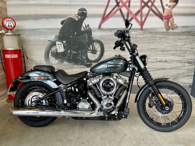HARLEY-DAVIDSON SOFTAIL STREET BOB 1923 4