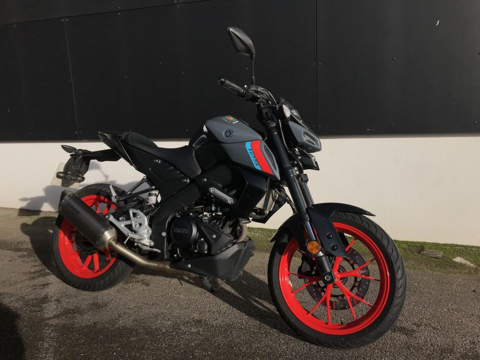 YAMAHA MT-125 4
