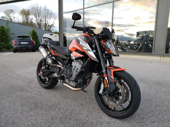 KTM 890 DUKE 4
