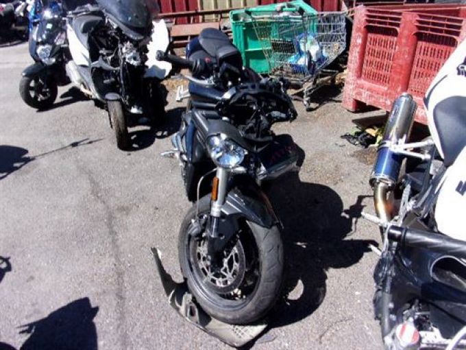 TRIUMPH Street Triple 660 4