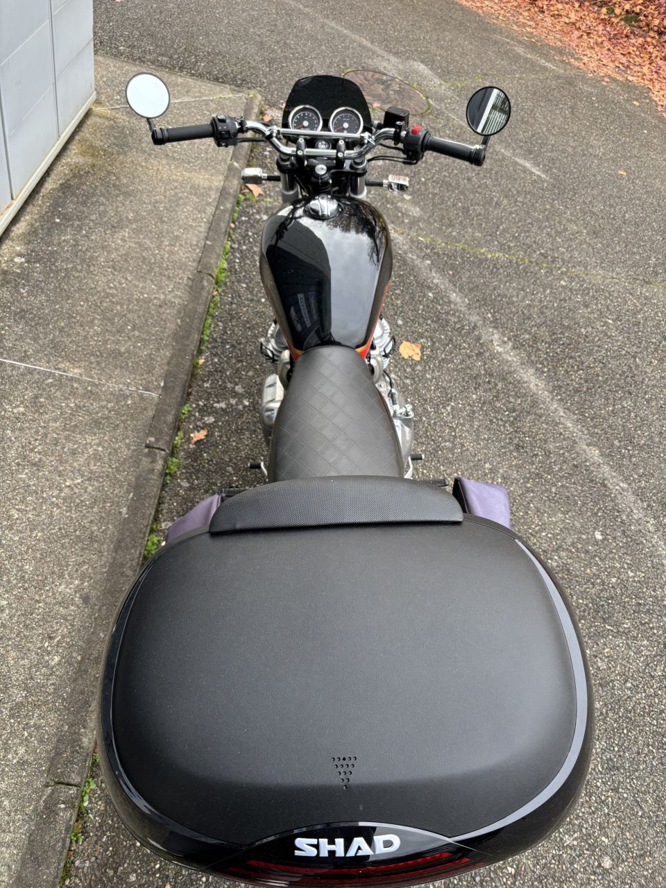 ROYAL ENFIELD INTERCEPTOR 4