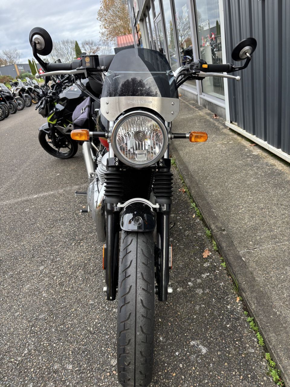 ROYAL ENFIELD INTERCEPTOR 4