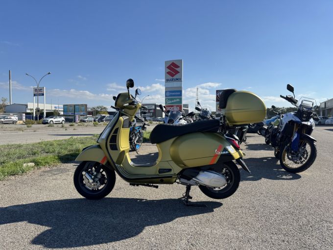 VESPA GTS 300 SUPER  SPORT 4