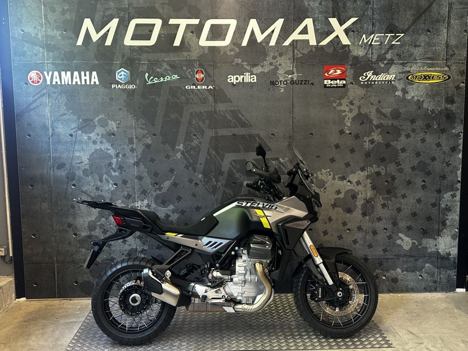 MOTO GUZZI STELVIO 4