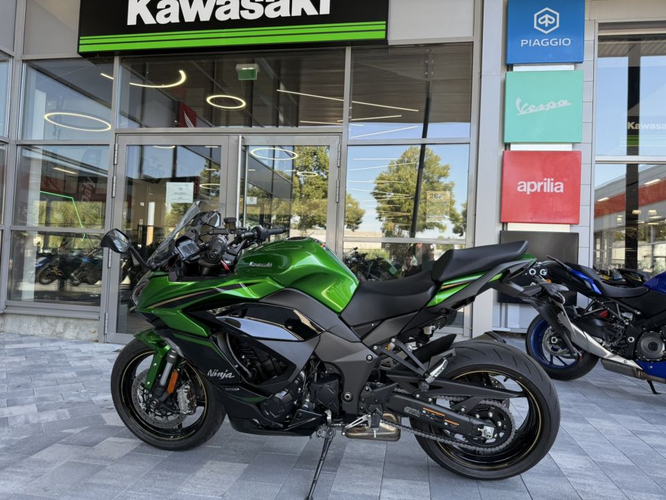 KAWASAKI NINJA 1100 SX SE 4