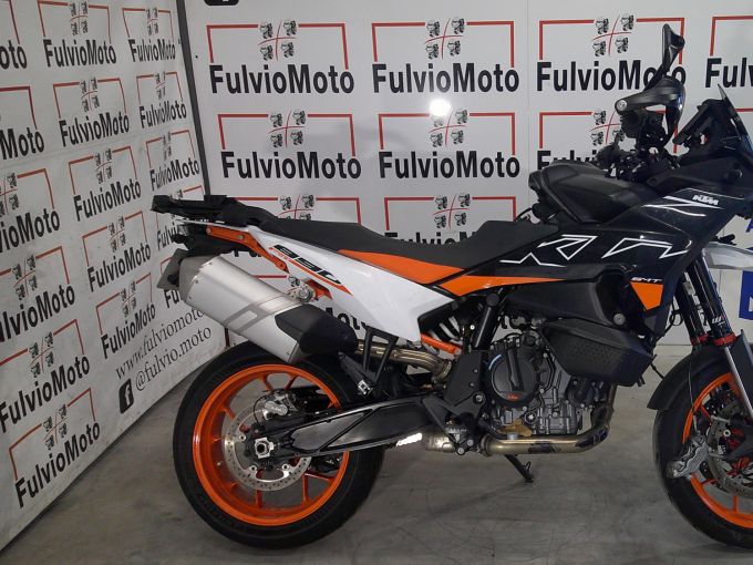 KTM 890 SMT 4