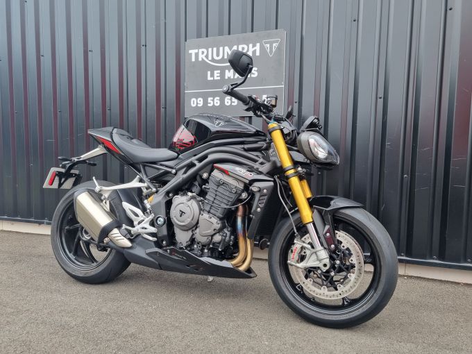TRIUMPH SPEED TRIPLE 1200 RS 4
