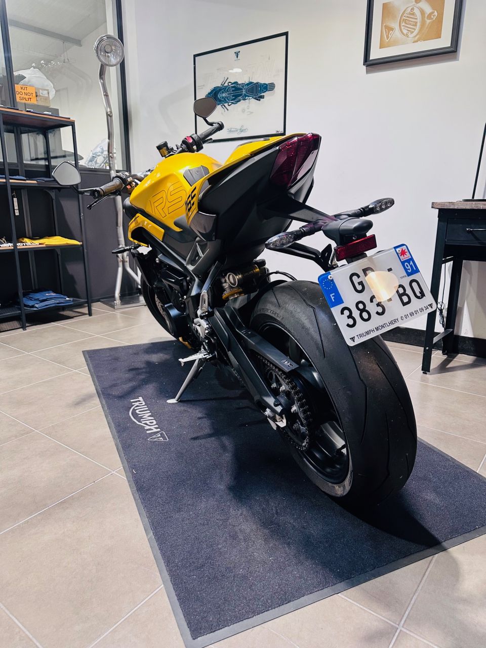 TRIUMPH STREET TRIPLE 765 RS 4