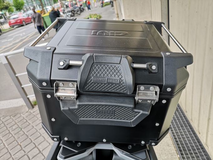 BMW R1300GS TRIPLE BLACK 4